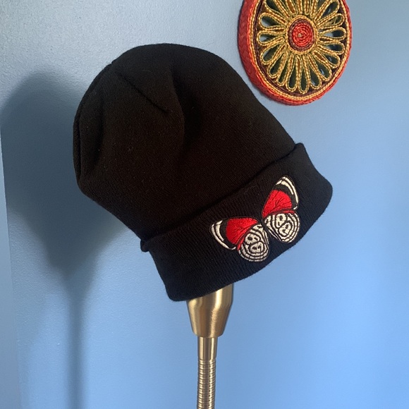 Butterfly Toque - Picture 2 of 7